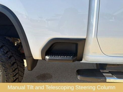 Used 2025 Chevrolet Silverado 2500 LT AWD/4WD image 34
