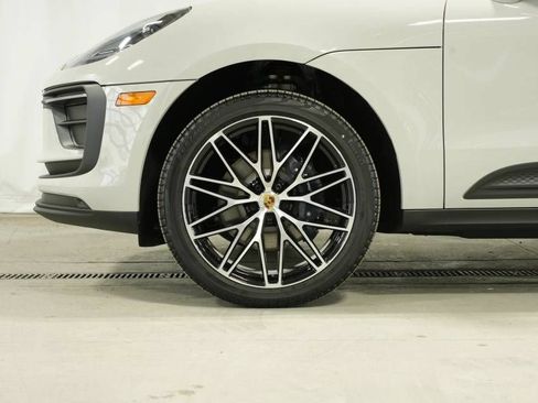 Certified 2026 Porsche Macan AWD/4WD image 41