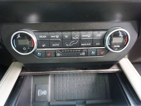 Used 2020 Ford Expedition Limited w/ Equipment Group 302A image 12