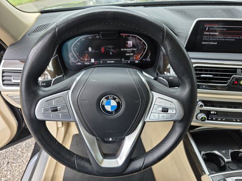 Used 2021 BMW 740i RWD image 18