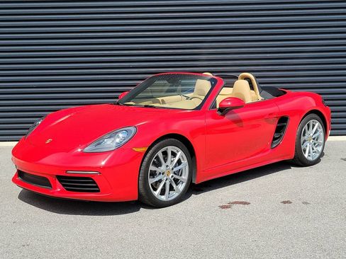 Certified 2017 Porsche 718 Boxster RWD image 1
