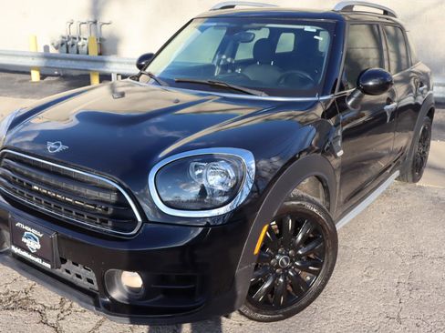 Used 2019 MINI Cooper Countryman FWD image 2