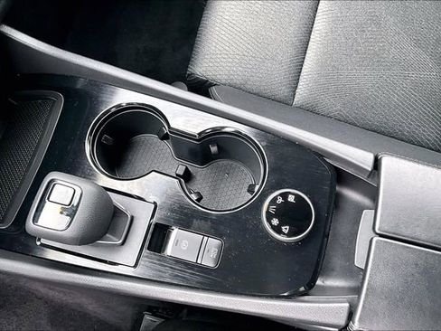 Used 2024 Nissan Rogue SV image 18