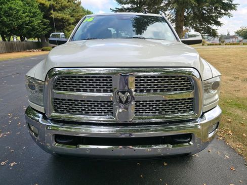 Used 2016 RAM 3500 Laramie w/ Convenience Group image 10