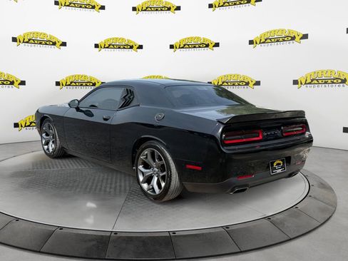 Used 2017 Dodge Challenger SXT RWD image 3