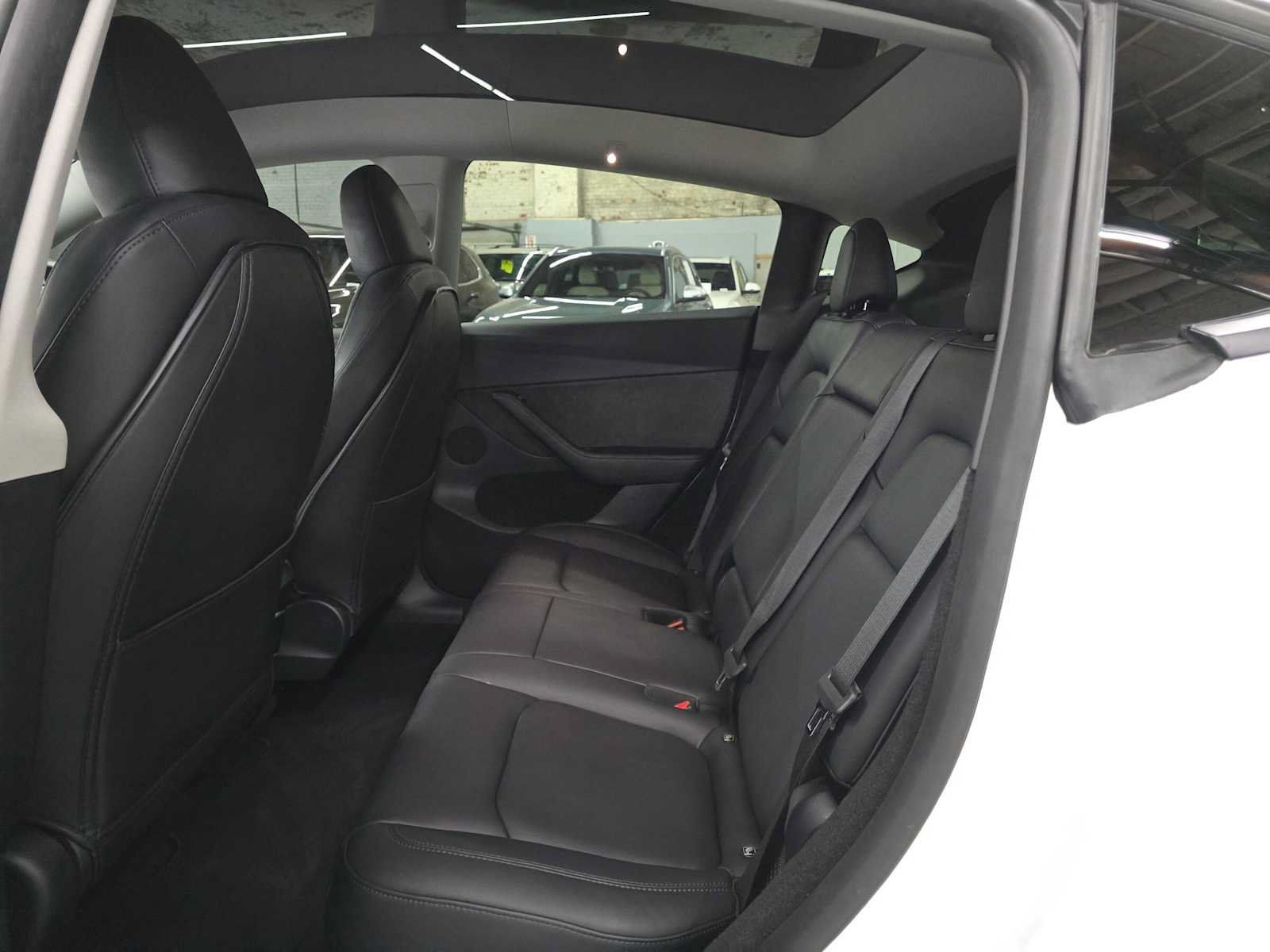 Used 2024 Tesla Model Y Performance AWD/4WD image 16