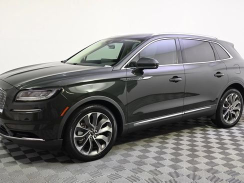 Used 2022 Lincoln Nautilus Reserve AWD/4WD image 2