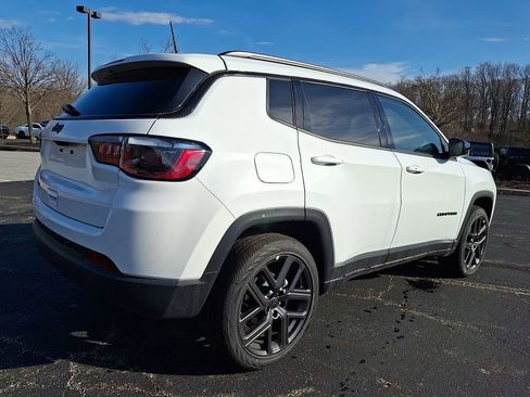 New 2026 Jeep Compass Latitude w/ Sun and Sound Group AWD/4WD image 4