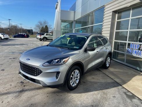 Used 2022 Ford Escape SE w/ Convenience Package image 2