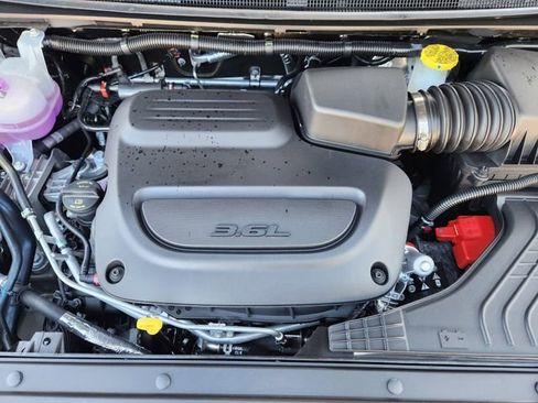 New 2026 Chrysler Pacifica Limited w/ S Appearance Package image 23