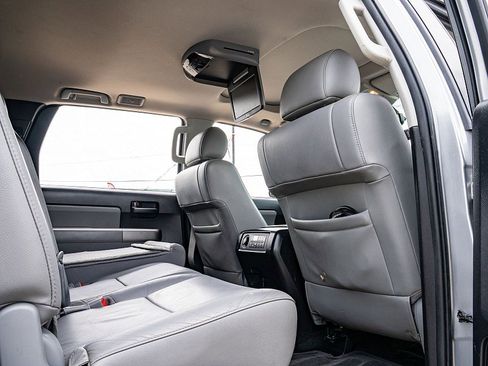 Used 2017 Toyota Sequoia SR5 w/ Premium Package RWD image 21
