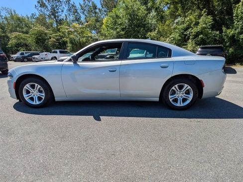 Used 2023 Dodge Charger SXT RWD image 7