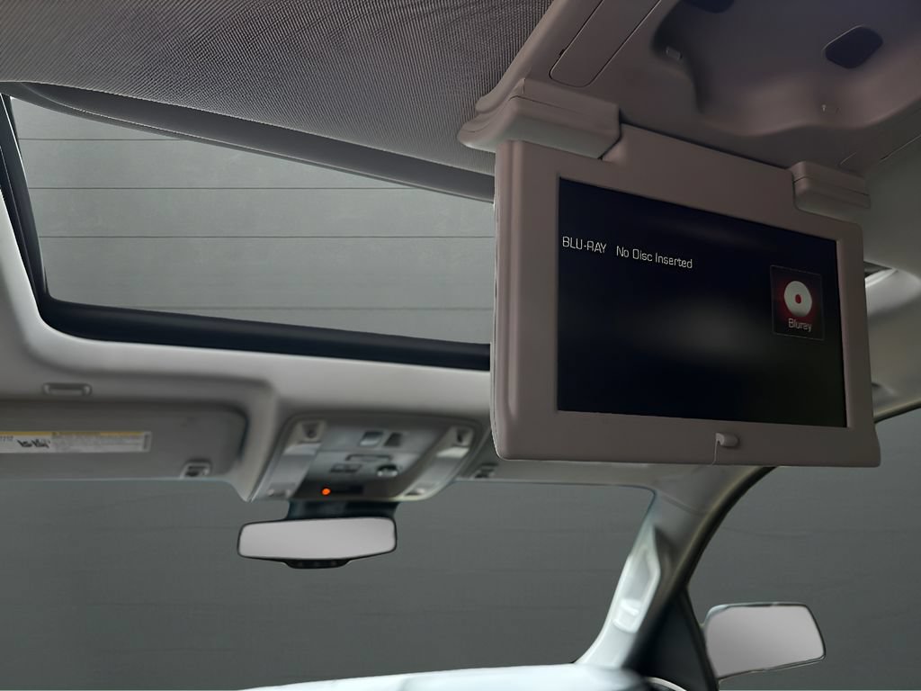 Used 2015 GMC Yukon Denali w/ Touring Package AWD/4WD image 12