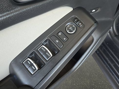 Certified 2022 Honda Civic EX image 28