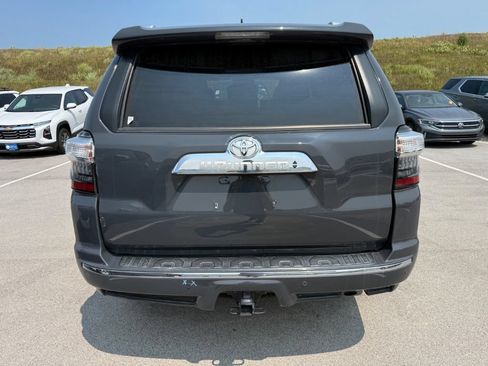 Used 2024 Toyota 4Runner Limited AWD/4WD image 4