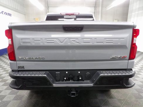 Used 2024 Chevrolet Silverado 1500 ZR2 image 38