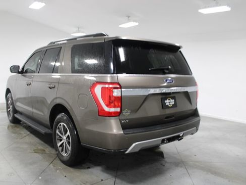Used 2019 Ford Expedition XLT w/ Equipment Group 201A AWD/4WD image 7