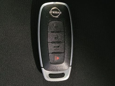 Used 2025 Nissan Sentra SV FWD image 32
