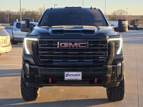 Used 2024 GMC Sierra 2500 AT4 w/ AT4 Premium Plus Package AWD/4WD image 8