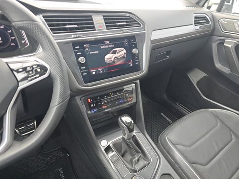 Certified 2024 Volkswagen Tiguan SEL R-Line image 24