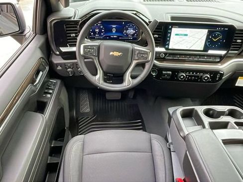 New 2025 Chevrolet Silverado 1500 LT image 13