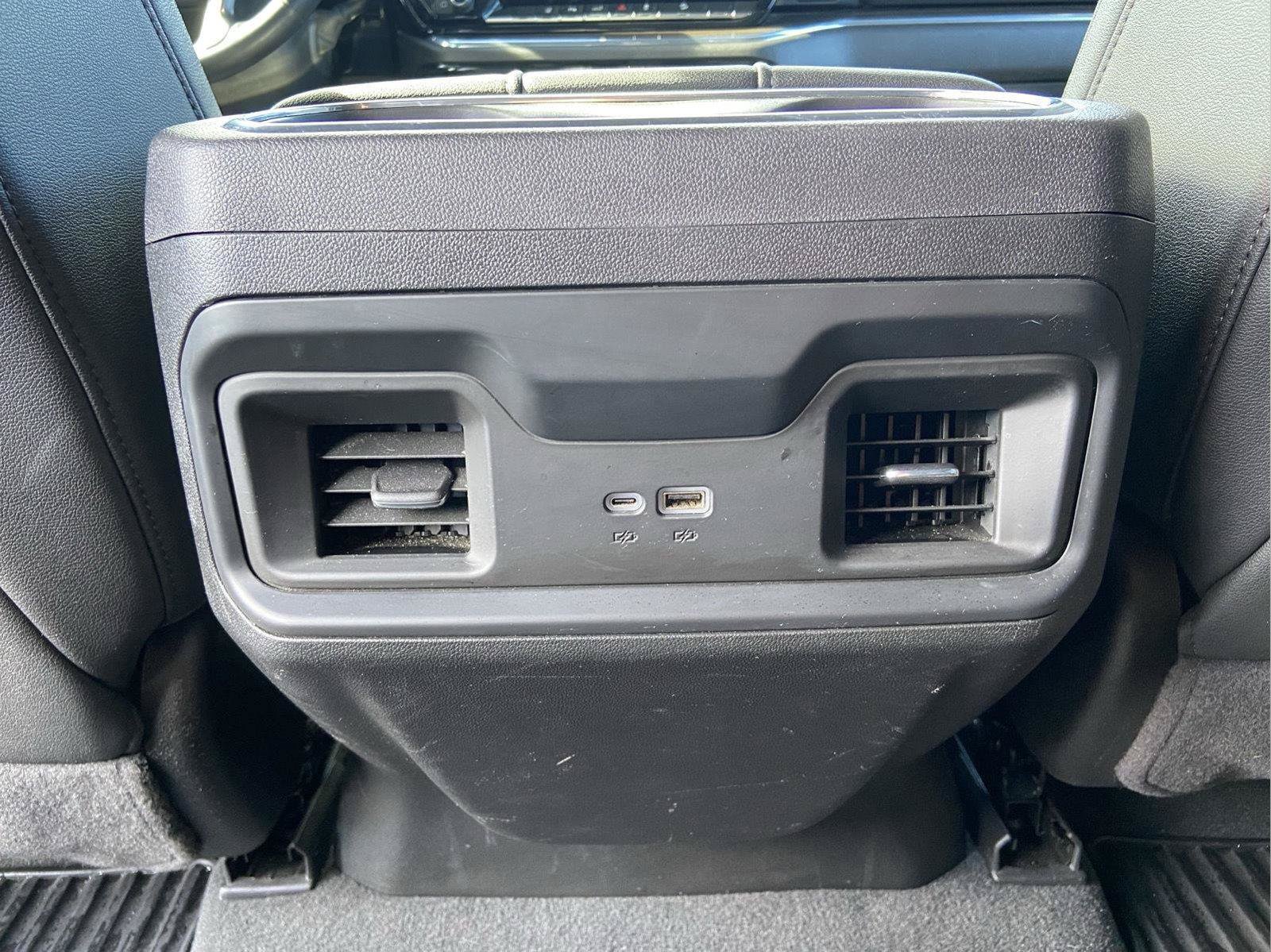 Used 2024 Chevrolet Silverado 3500 LT w/ Midnight Edition AWD/4WD image 15