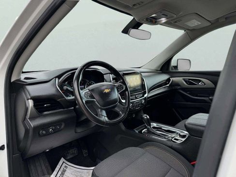 Used 2020 Chevrolet Traverse LT image 22