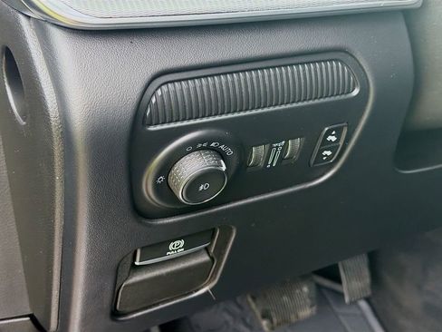 Used 2023 Jeep Grand Wagoneer Series II w/ Flexible Seating Group AWD/4WD image 16