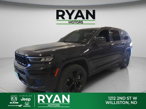 Used 2023 Jeep Grand Cherokee L Laredo AWD/4WD image 12