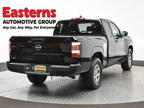 Used 2022 Nissan Frontier S RWD image 5