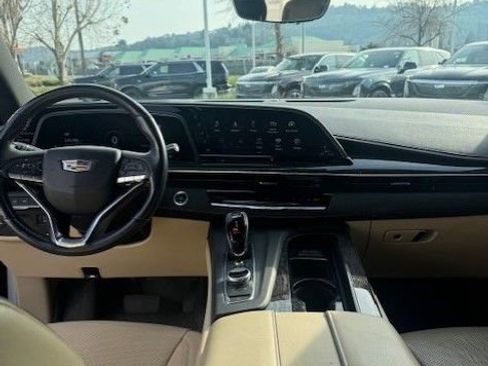 Used 2021 Cadillac Escalade ESV Premium Luxury image 9