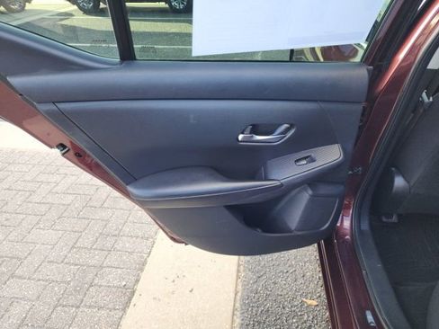 Used 2022 Nissan Sentra SV image 12