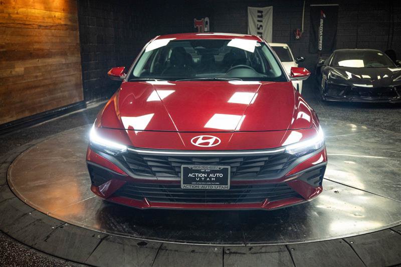 Used 2024 Hyundai Elantra SEL FWD image 4