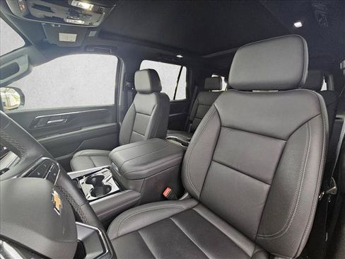 Used 2025 Chevrolet Tahoe LT w/ Comfort Package RWD image 14