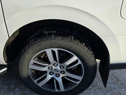 Used 2023 Ford Expedition Max XLT image 13