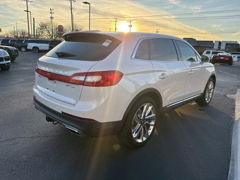 Used 2017 Lincoln MKX Reserve w/ Driver Assistance Package image 14