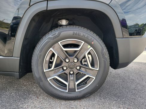 New 2026 Jeep Cherokee Laredo AWD/4WD image 9