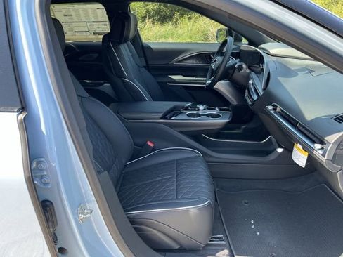 New 2026 Cadillac Lyriq V image 22