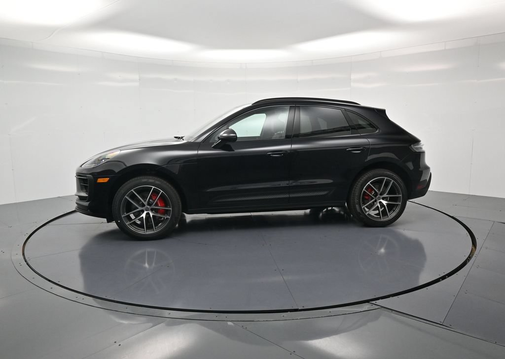 Certified 2026 Porsche Macan S AWD/4WD image 2