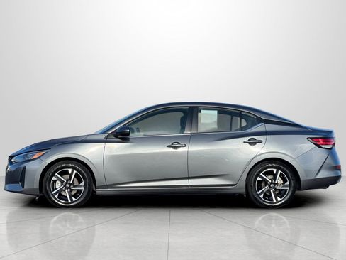 Used 2024 Nissan Sentra SV image 8