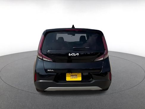 Used 2025 Kia Soul LX w/ LX Technology Package FWD image 12
