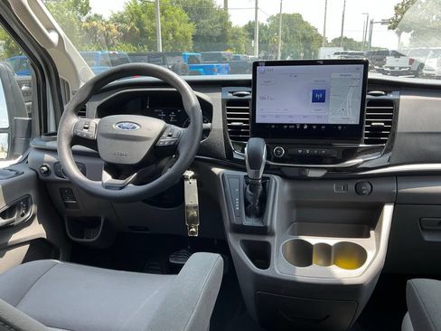 Certified 2025 Ford Transit 350 XLT RWD image 32