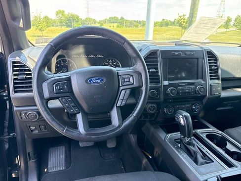 Used 2018 Ford F150 XLT w/ Equipment Group 302A Luxury AWD/4WD image 16