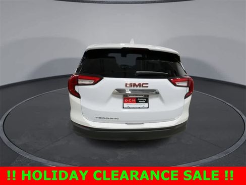 Used 2023 GMC Terrain SLE image 7