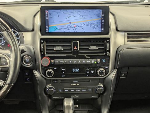 Used 2022 Lexus GX 460 Luxury w/ Accessory Package image 30