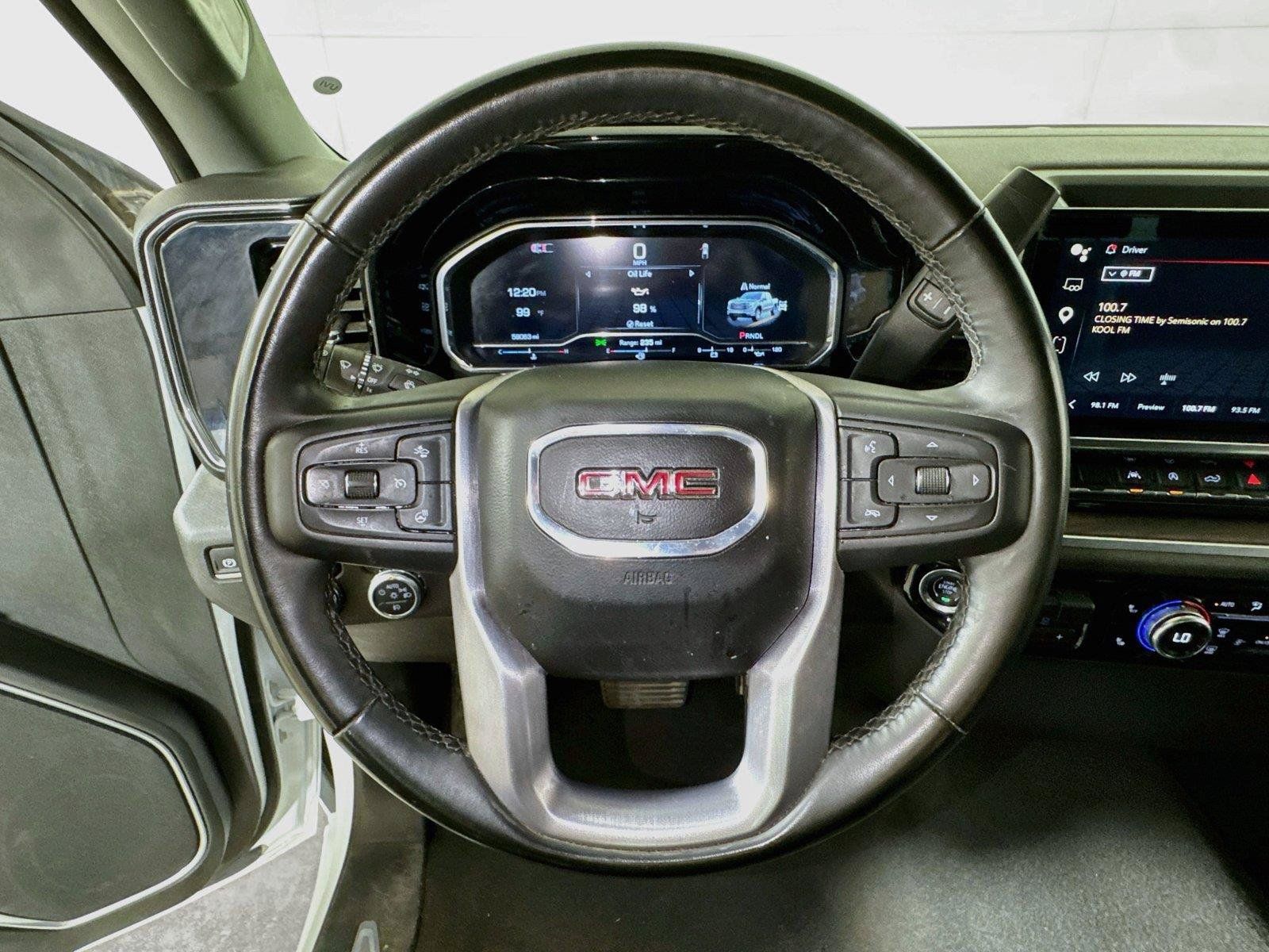 Used 2025 GMC Sierra 1500 SLT AWD/4WD image 9