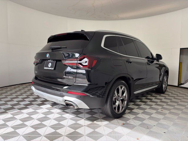 Used 2023 BMW X3 xDrive30i w/ Premium Package w/ZPA AWD/4WD image 7