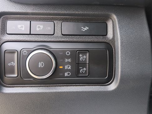 Used 2024 Ford F250 Lariat w/ Sport Appearance Package AWD/4WD image 28