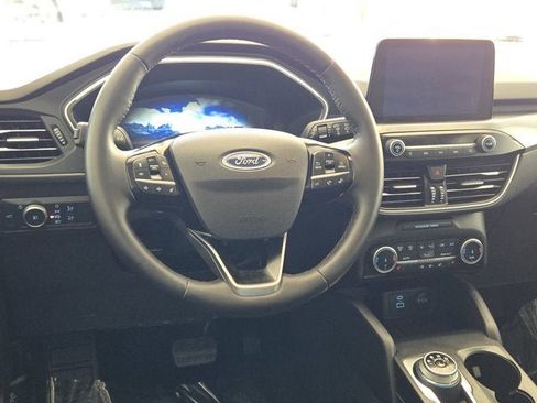 Used 2022 Ford Escape Titanium w/ Class II Trailer Tow Package image 20