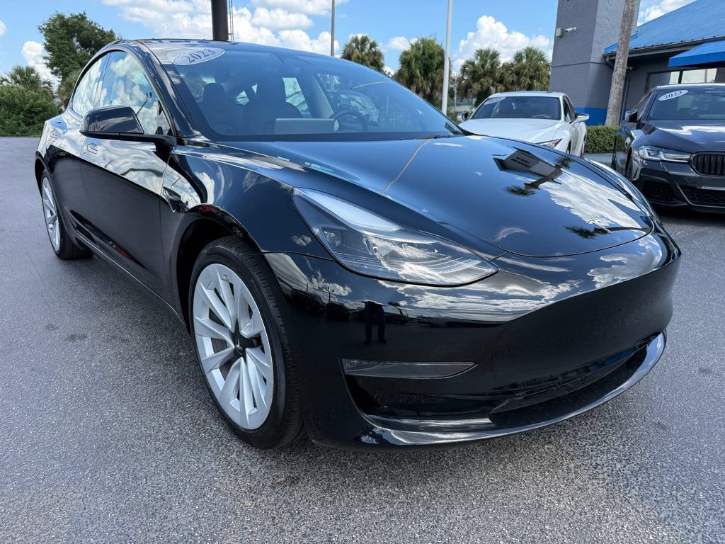 Used 2023 Tesla Model 3 Standard Range RWD image 3